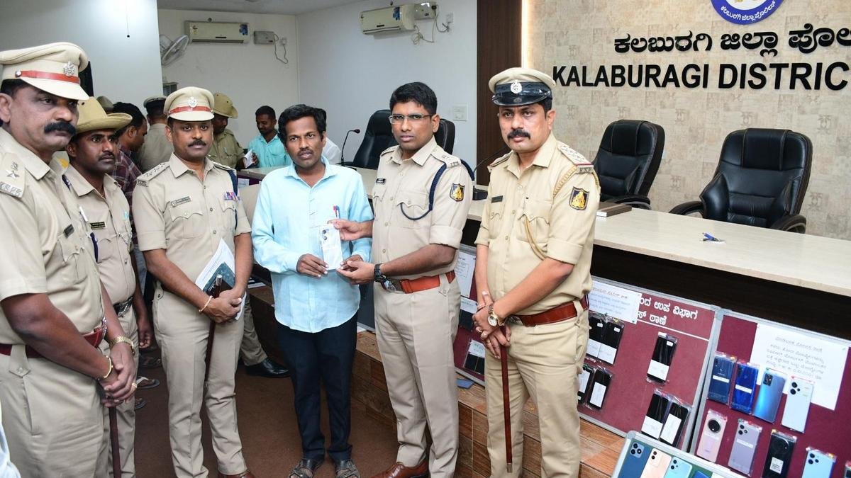 Police return 173 mobile phones