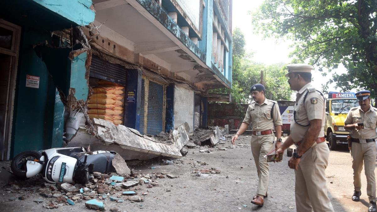 Protests erupt after godown slab collapse kills four in Kozhikode
