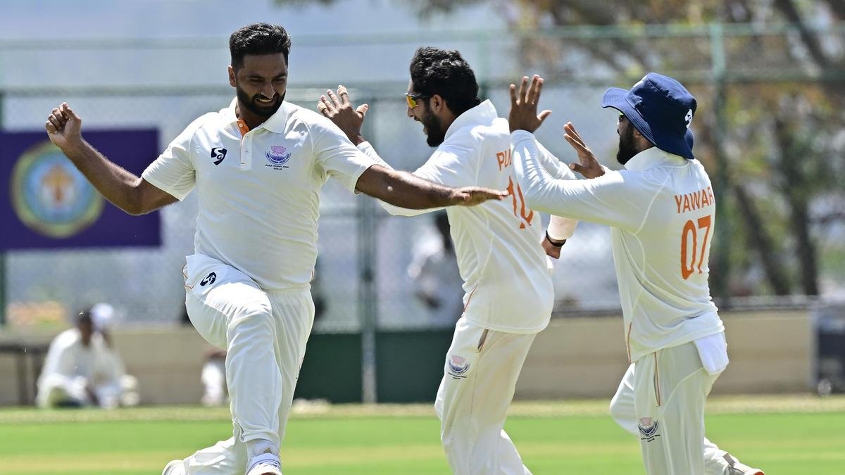Ranji Trophy | Nabi rocks Karnataka’s batting unit, puts J & K in the driver’s seat